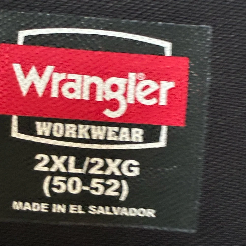 NWT Wrangler Workwear Men's Long Sleeve Heavyweight Pocket T-Shirt - Picture 6 of 6
